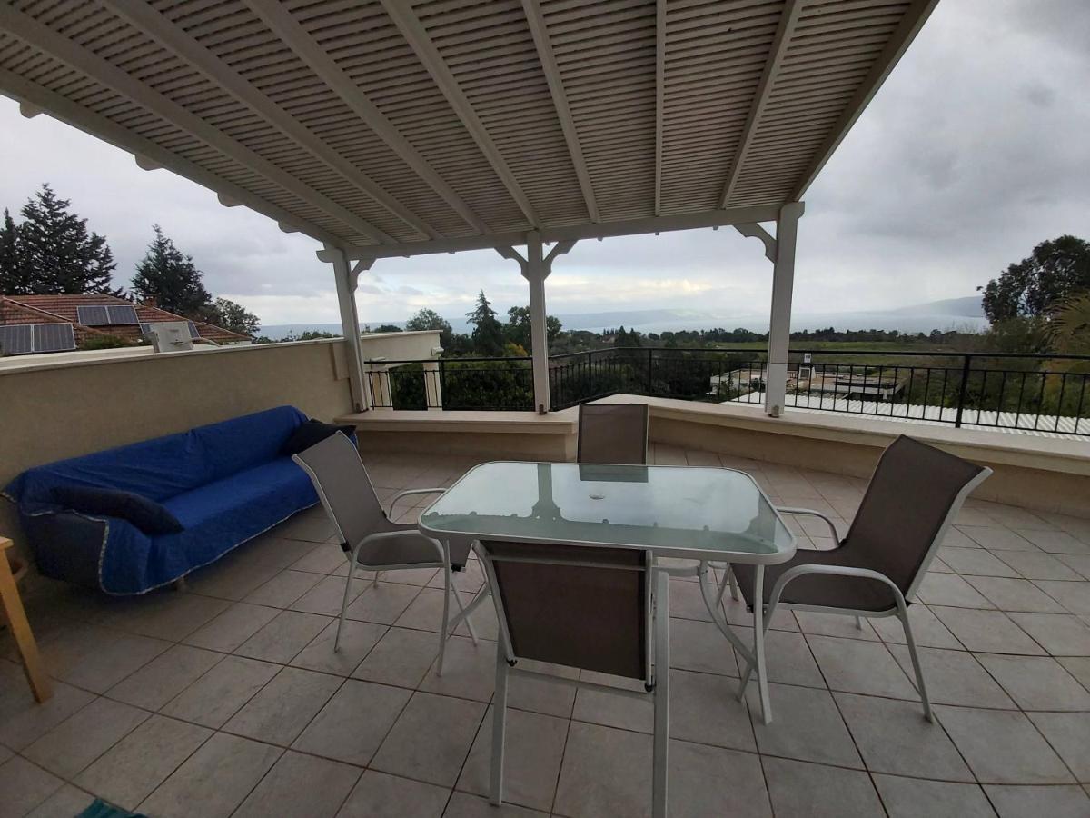 למרפסת La Balcona Apartment Chorazim Екстериор снимка