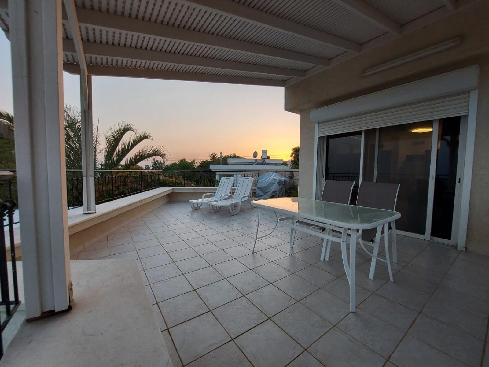 למרפסת La Balcona Apartment Chorazim Стая снимка